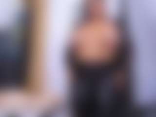 Melissa Cortes MILF webcam performer live streaming