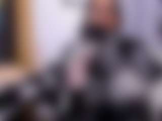 Live cam show with Melissa Cortes - Bedroom on Hubzter Live