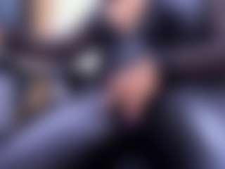 Live cam show with Melissa Cortes - Squirt MILF on CamClone