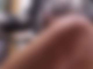 Live cam show with Melissa Cortes - Middle Aged on madthumbs