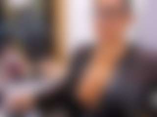 Live cam show with Melissa Cortes - BBW Middle Aged on https://playwithruby.com