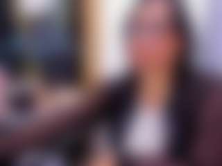 Melissa Cortes MILF webcam performer live streaming