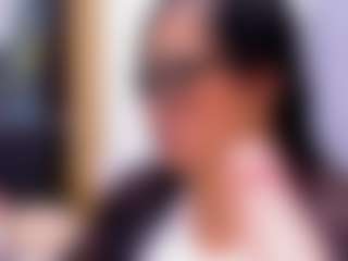 Live cam show with Melissa Cortes - Bikini on dropp.cam