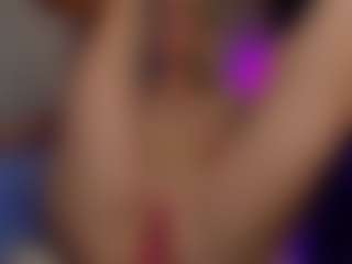 SonyaKreez's Live Sex Cam Show
