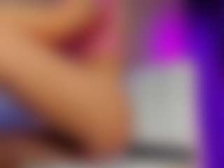 Live cam show with SonyaKreez - Lovense on Dolls Live
