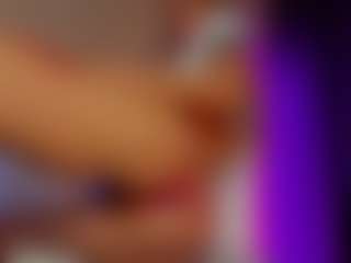 Live cam show with SonyaKreez - Double Penetration on crypto-cams