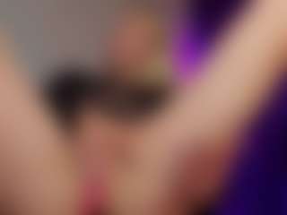 SonyaKreez's Live Sex Cam Show