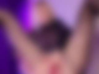 SonyaKreez's Live Sex Cam Show