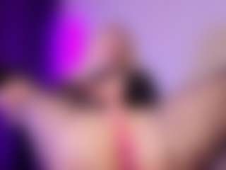 Live cam show with SonyaKreez - Blonde Hair Dildo on makecum.org