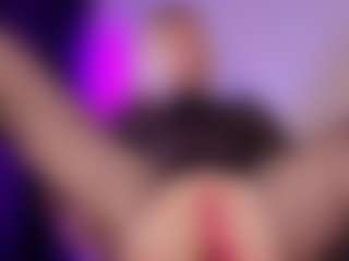 SonyaKreez's Live Sex Cam Show