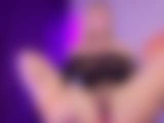 SonyaKreez's Live Sex Cam Show
