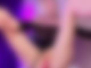 SonyaKreez's Live Sex Cam Show