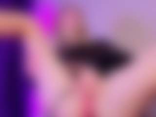Live cam show with SonyaKreez - Double Penetration on Camsoda