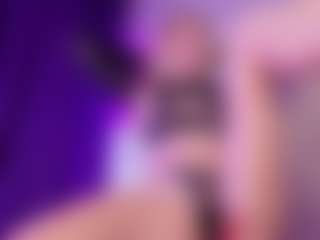 Live cam show with SonyaKreez - Bedroom Blonde Hair on Camsoda