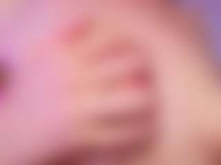 Live cam show with SonyaKreez - Dildo on Hubzter Live