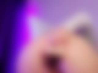 Live cam show with SonyaKreez - Blonde Hair Dildo on https://playwithruby.com