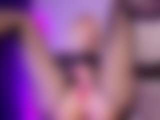Live cam show with SonyaKreez - Shaved Pussy on SinfulBabes