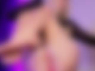 Live cam show with SonyaKreez - Blonde Hair Dildo on Soda Cam