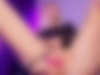 Live cam show with SonyaKreez - Smoking on camgirlchat.live