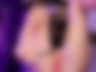 Live cam show with SonyaKreez - Shaved Pussy on galaxygirlnitro.com