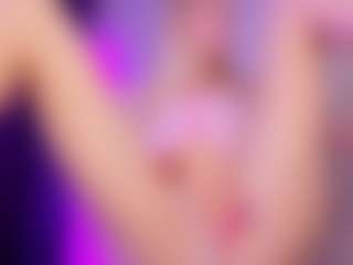 Live cam show with SonyaKreez - Small Tits on Latina Girls