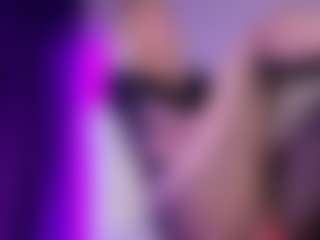 SonyaKreez's Live Sex Cam Show