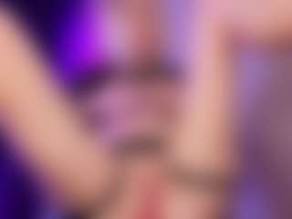 Live cam show with SonyaKreez - Small Tits on Camsoda