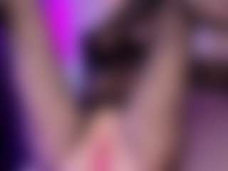 SonyaKreez's Live Sex Cam Show