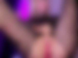 SonyaKreez's Live Sex Cam Show