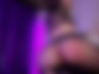 Live cam show with SonyaKreez - Skinny on Taboo Cams XXX