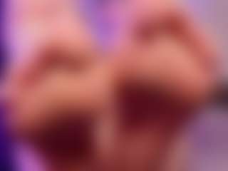 SonyaKreez's Live Sex Cam Show
