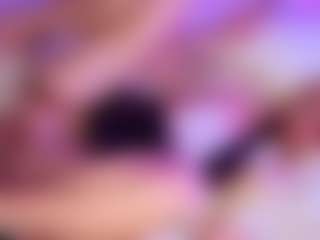 Live cam show with SonyaKreez - Green Eyes on StripNow