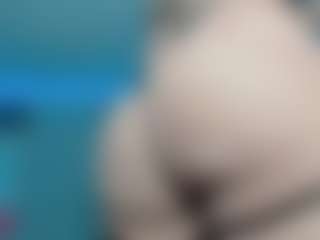 Live cam show with yellowranger1 - Athletic Dildo on fuck-show.com