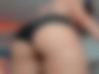 Live cam show with yellowranger1 - Dildo on Dolls Live