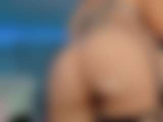 Live cam show with yellowranger1 - Athletic Brown Eyes on live18s.com