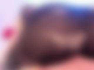 Live cam show with Samanta-roberts - Normal on Camming Site