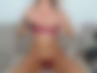 Live cam show with Elina - Amateur on AdultVida.com