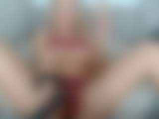 Live cam show with Elina - Shaved Pussy on TastyBlacksLive