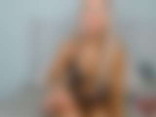 Elina's Live Sex Cam Show