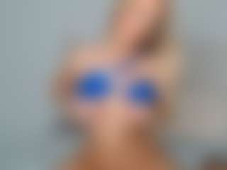 Elina's Live Sex Cam Show