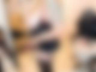 Live cam show with CharlotteFlorence - Mature on Camsoda
