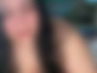 Live cam show with MelanieFawker - Glasses on Cam Slut