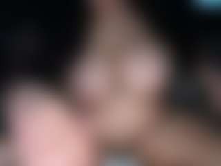 Live cam show with MelanieFawker - Brown Eyes Curvy on Camming Site