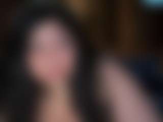 Live cam show with MelanieFawker - Curvy MILF on Camsoda