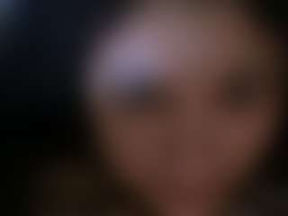 Live cam show with MelanieFawker - Middle Aged on madthumbs