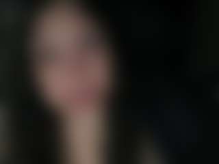 Live cam show with MelanieFawker - Glasses on madthumbs