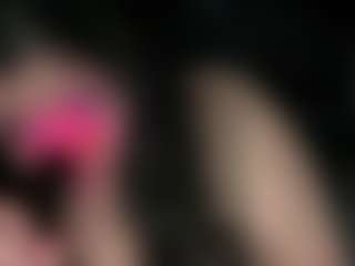 Live cam show with MelanieFawker - Thong on Dolls Live