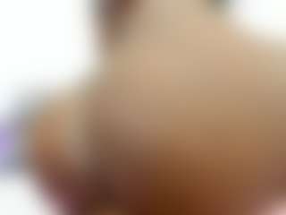 Live cam show with Rihanna Abiodun - Living Room on https://playwithruby.com