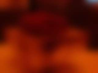Live cam show with NoraNoir - Pornstar Shaved Pussy on Hubzter Live