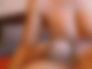 Live cam show with NoraNoir - Pornstar Shaved Pussy on googirlz